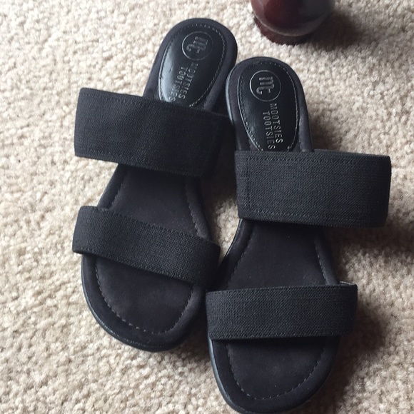 mootsie tootsie sandals elastic